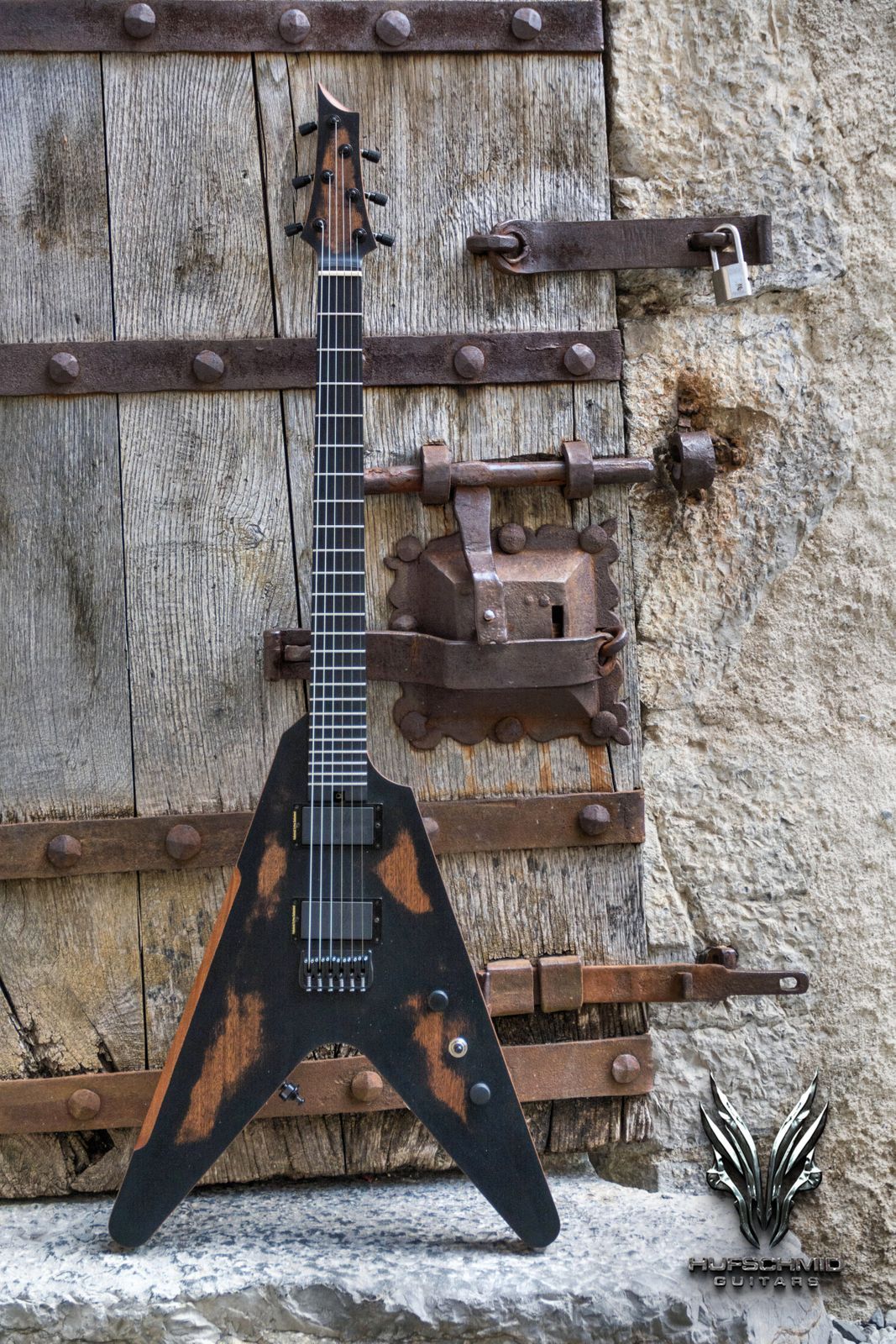 hufschmid-v-guitars-2.jpg